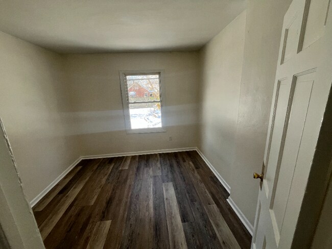 Building Photo - 721 Winston Dr