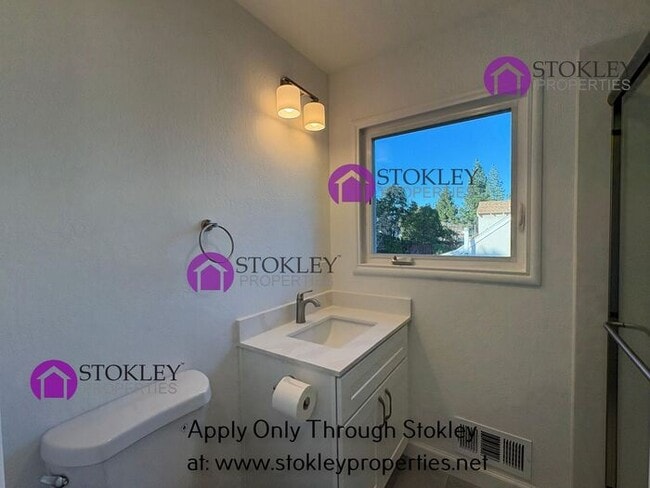 Building Photo - 1467 Cape Cod Way