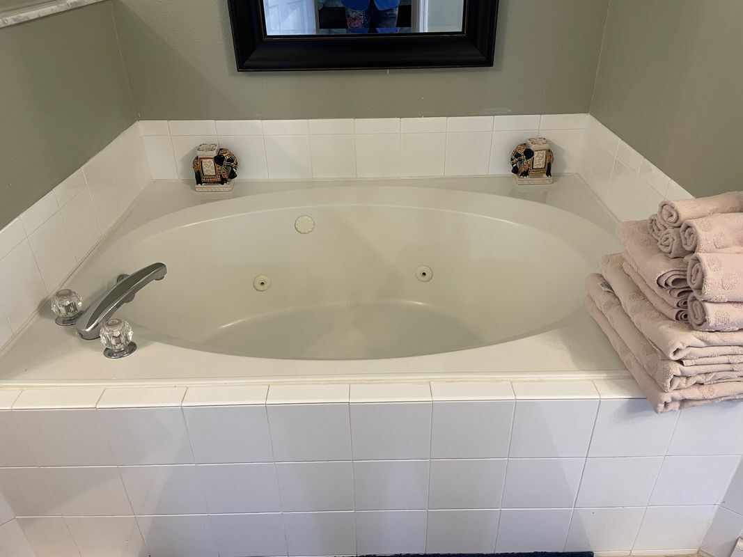 Building Photo - 562 SE Walters Terrace