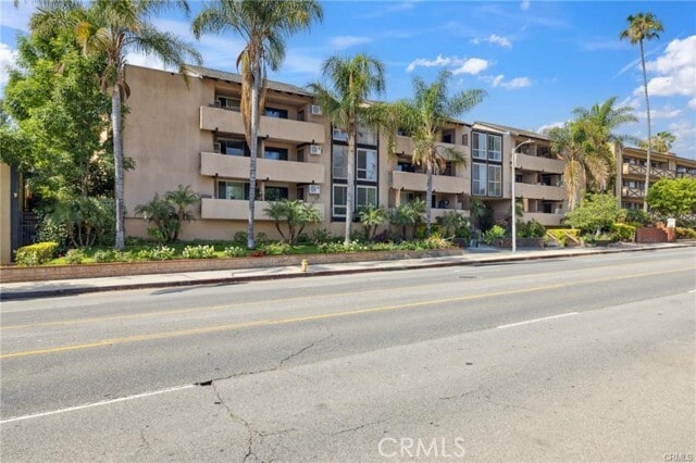 Building Photo - 17000 Burbank Blvd