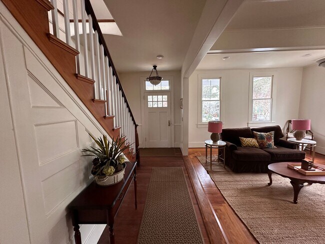 Building Photo - Historic Downtown Wilmington 3 Bedroom Home