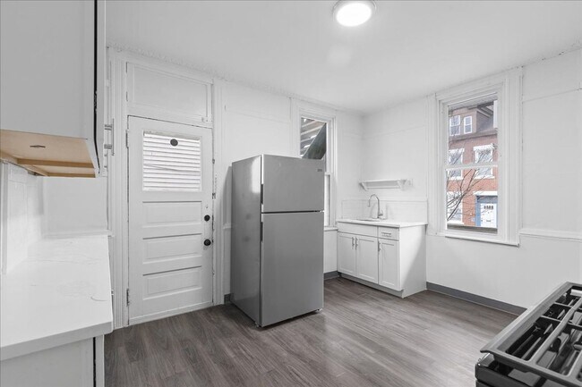 Building Photo - 3900 Howley St