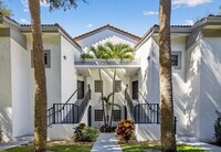 Building Photo - 5475 Verona Dr