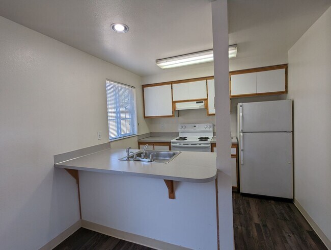 Building Photo - Nice 1bdrm/1bath Apartment Off Bailey Hill...