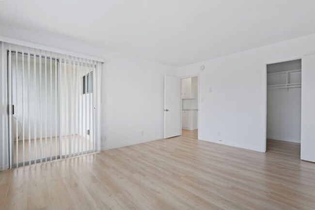 Building Photo - 519 Idaho Ave