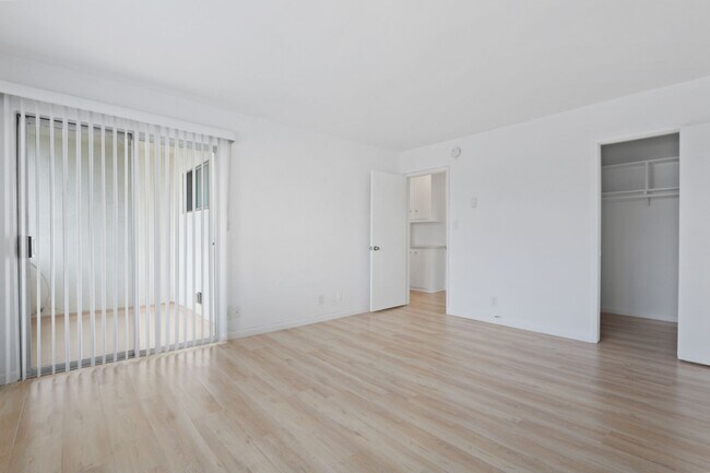 Interior Photo - 519 Idaho Ave