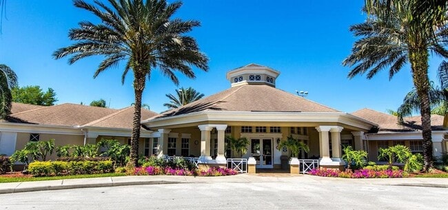 Building Photo - 8121 Fan Palm Way