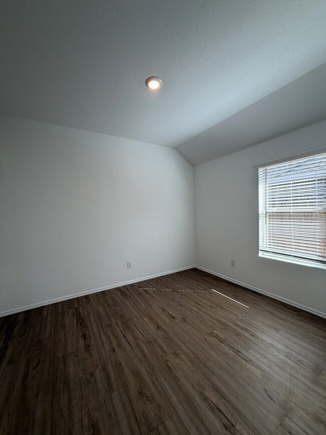 Building Photo - 14242 Walworth Crk Ct