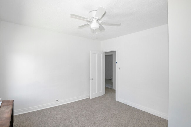 Building Photo - 235 N Ardmore Ave