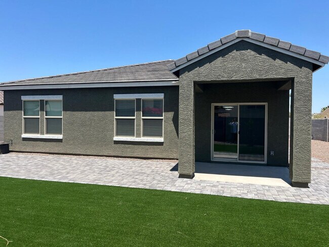 Building Photo - 4466 N 100th Dr