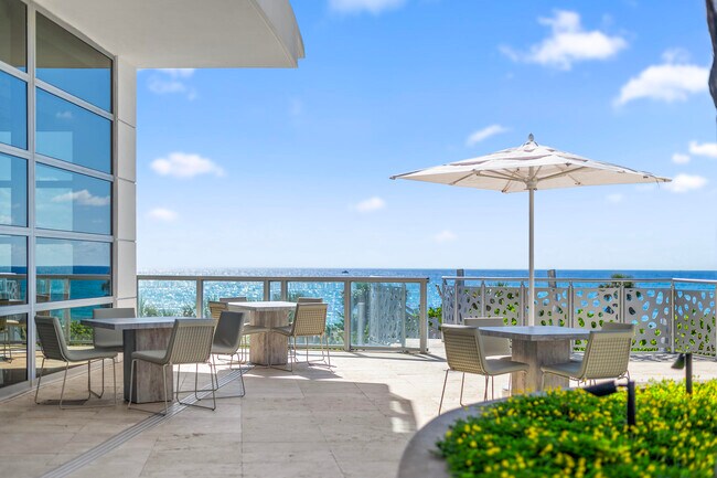 Building Photo - 3100 N Ocean Dr