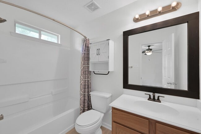 Building Photo - 5440 N Buffalo Cir