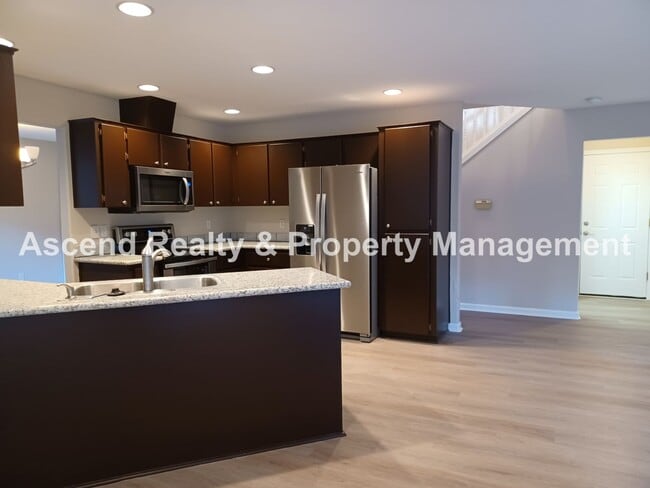 Building Photo - Gorgeous Updated Murrayhill Area 4 Bed on ...