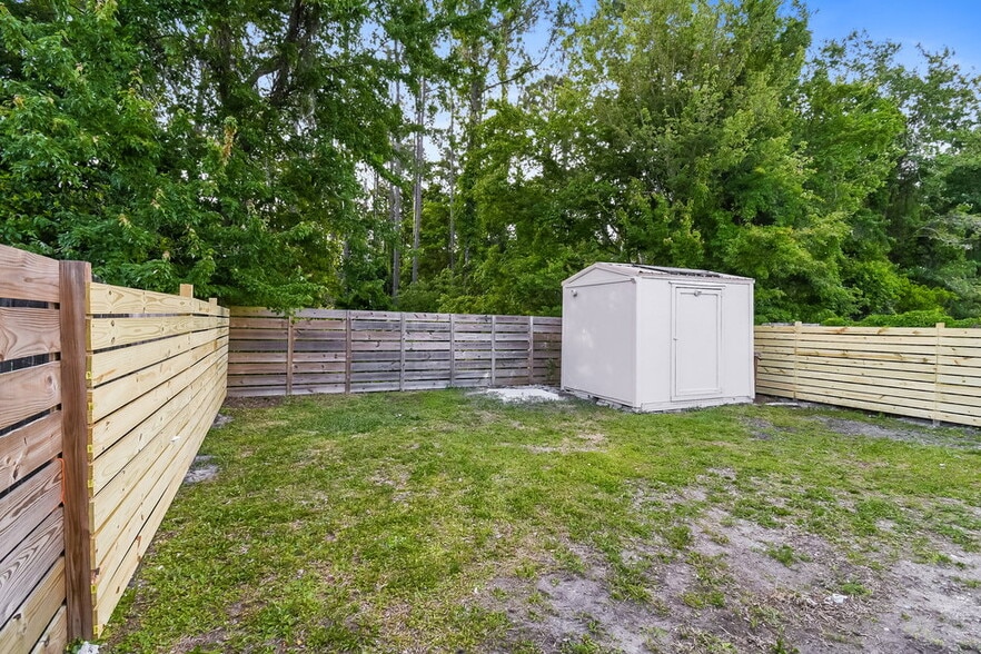 Building Photo - 1283 Independence Dr