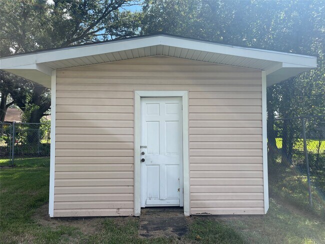 Building Photo - 1212 Avenue M