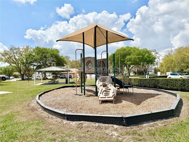 Building Photo - 10227 Comfort Cir