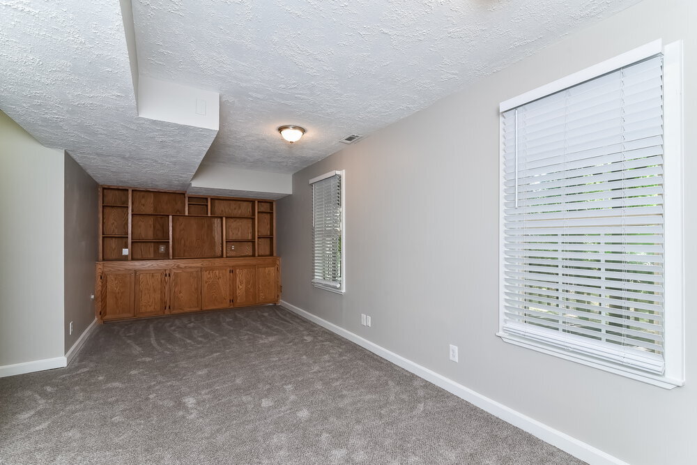 Building Photo - 2641 Fort Apachee Ct