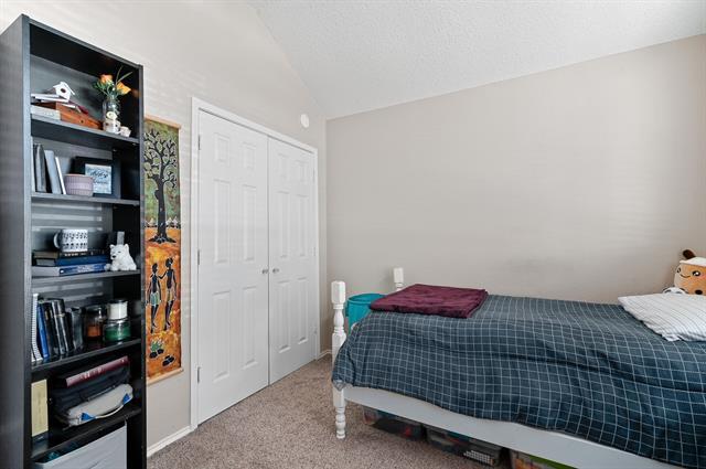 Building Photo - 2224 Carriage Hill