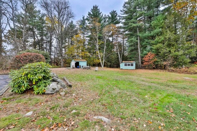 Building Photo - 334 S River Rd