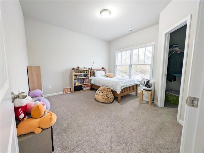 Building Photo - 548 Suwanee Green Blvd