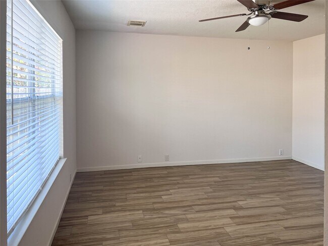 Building Photo - 659 Cypresswood Trce