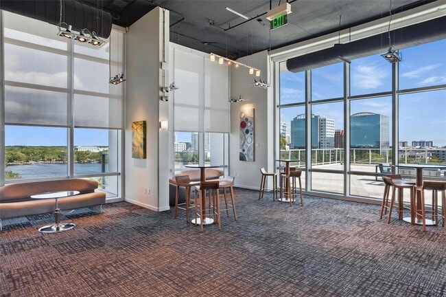 Building Photo - 150 E Robinson St