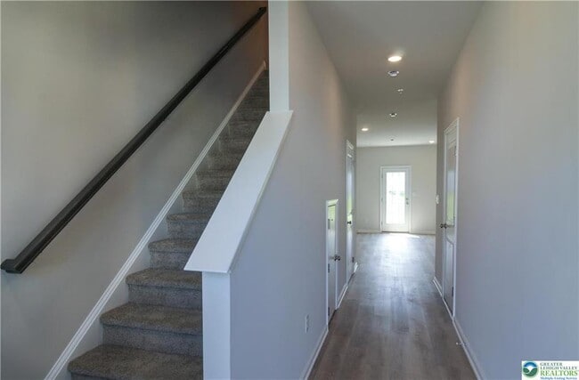 Building Photo - 1188 Susan Cir