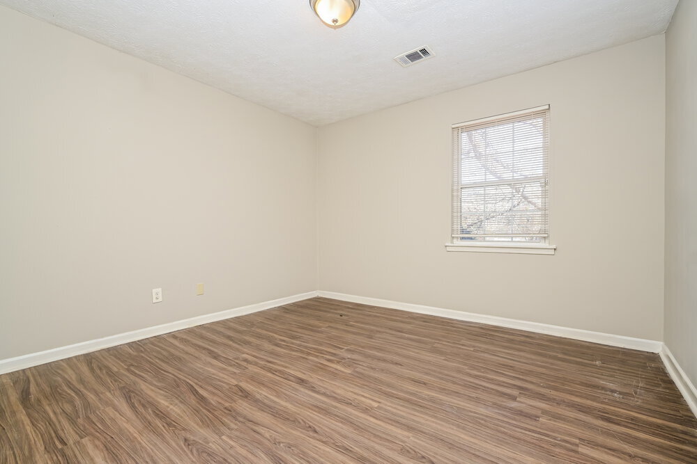 Building Photo - 3835 Charlotte Dr