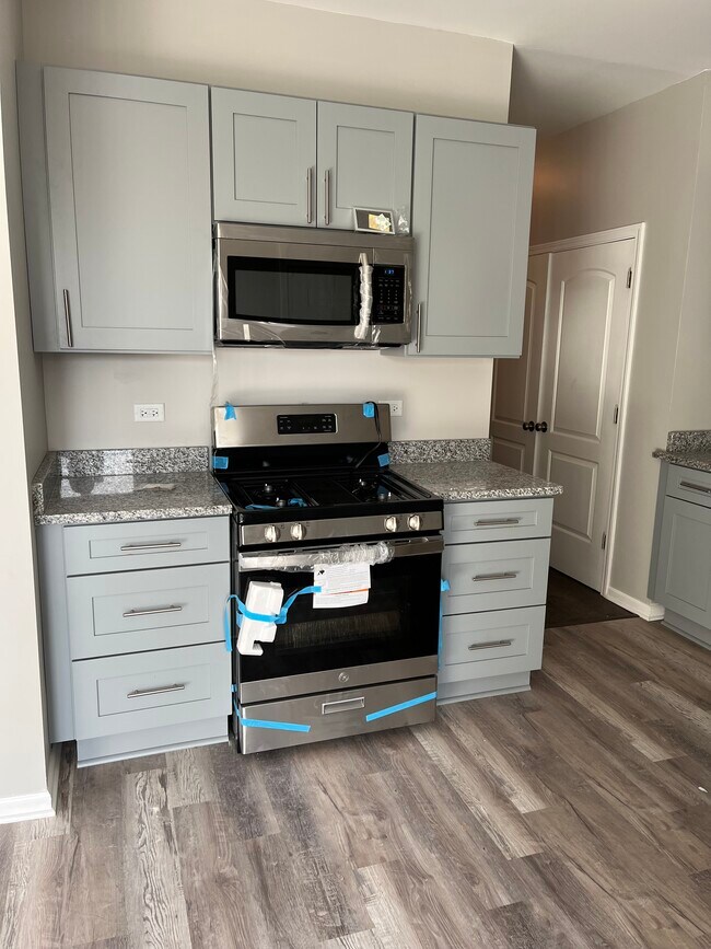 Building Photo - 4209 W Jackson Blvd