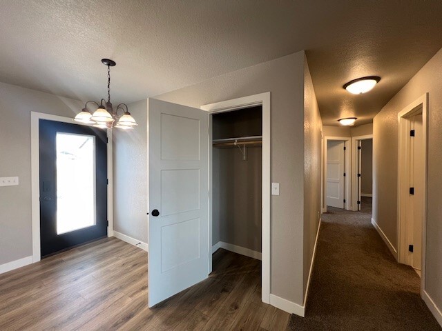 Building Photo - 671 Eagle Ct