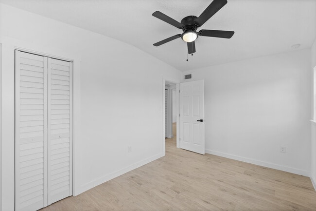 Building Photo - 1412 Crooms Ave