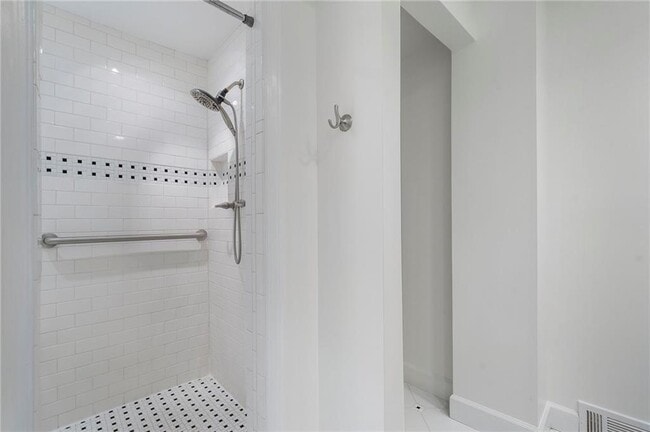 Building Photo - 3088 Majestic Cir