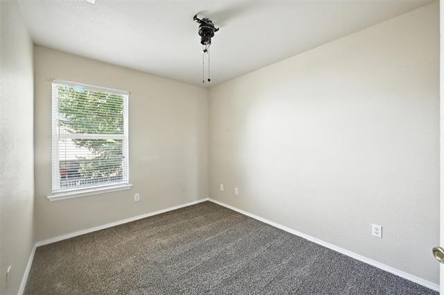 Building Photo - 1317 Village Garden Dr