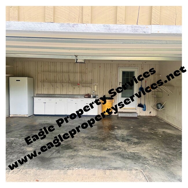 Building Photo - 1185 Mt Vernon Rd