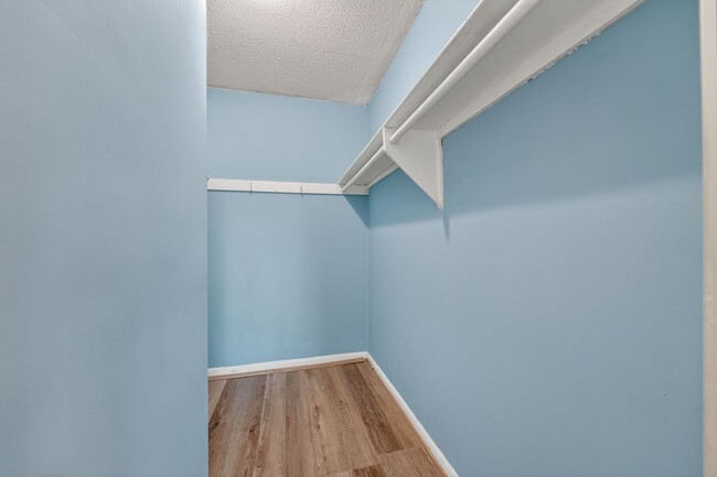 Building Photo - 2500 N Van Dorn St