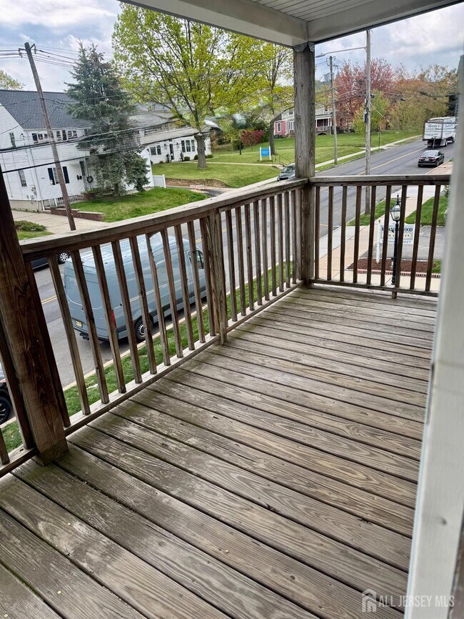 Building Photo - 127 Main St