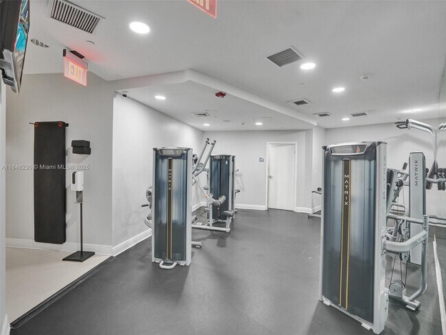 Building Photo - 1250 S Miami Ave