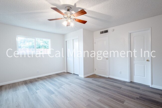 Building Photo - 4621 Auburn St