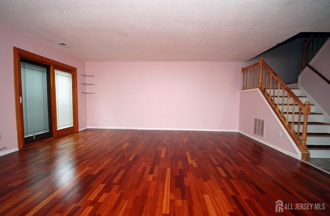 Building Photo - 9 Sandpiper Dr