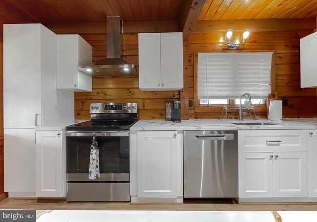 Building Photo - 23581 Belmar Dr