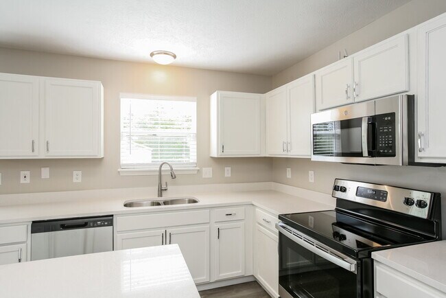 Building Photo - 3315 Grove Berry Ln