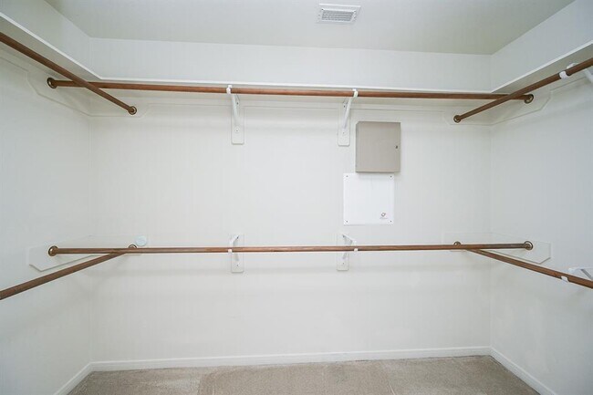 Building Photo - 20015 Cypresswood Springs