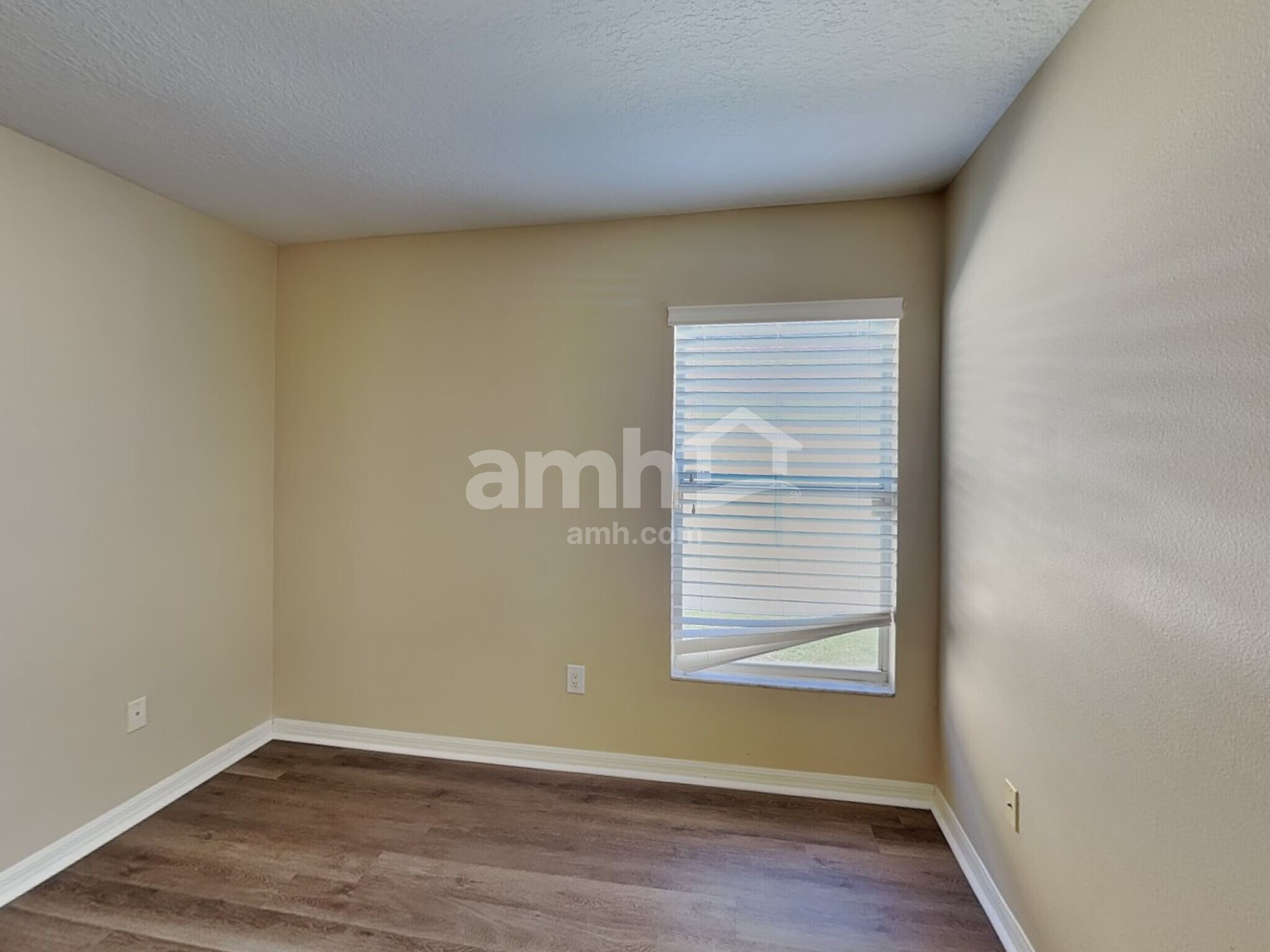 Building Photo - 6765 Waterton Dr