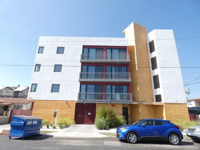 Building Photo - 11671 Erwin St