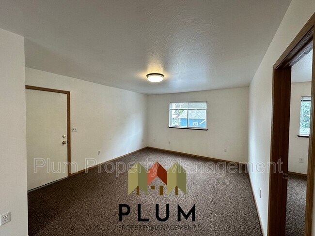 Building Photo - 1023 Cooley St