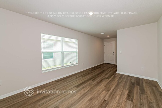 Building Photo - 5917 Silver Moonlight Dr