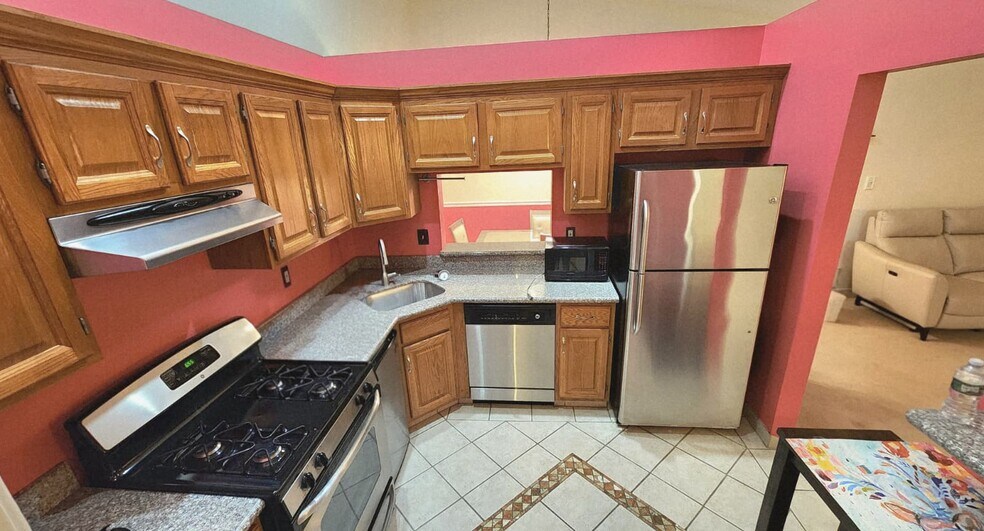 Stainless Steel Appliances - 2102 Doolittle Dr