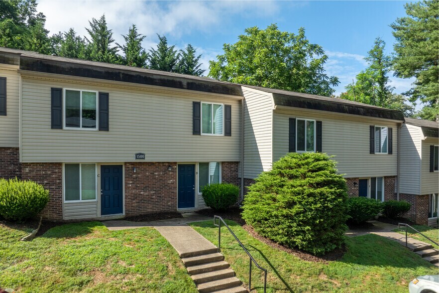 Building Photo - Willow Ridge