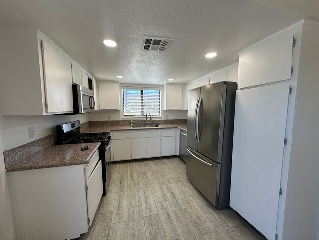 Building Photo - Spacious is The Word!