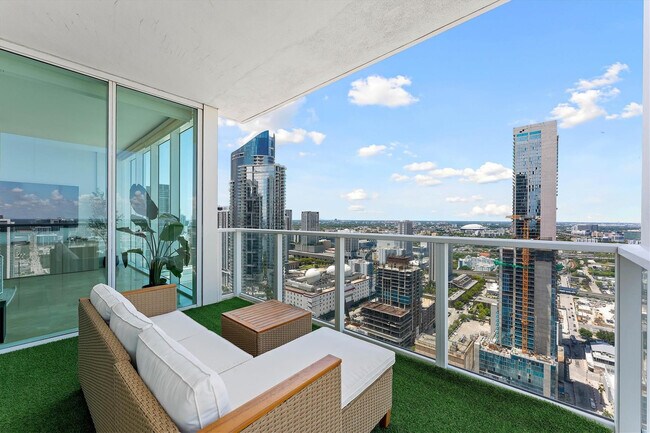 Building Photo - 1040 Biscayne Blvd